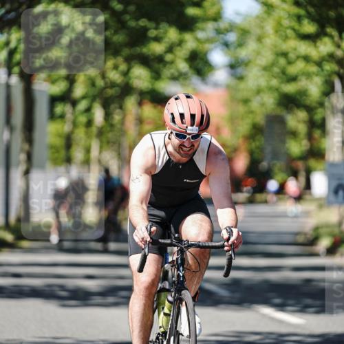09.08.2026 - GEWOBA Citytriathlon Bremen Michael Burmester http://msf.ph/oto/9949447 09.08.2026 12:50:37 Radfahren 594, 648, 730, 737, 794, 993, 1137, 1158 meine-sportfotos.de