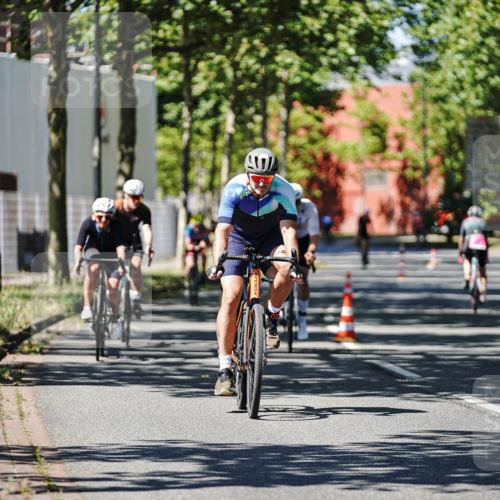 09.08.2026 - GEWOBA Citytriathlon Bremen Michael Burmester http://msf.ph/oto/9949448 09.08.2026 12:50:40 Radfahren 594, 648, 730, 737, 794, 932, 993, 1016, 1137, 1139, 1158 meine-sportfotos.de