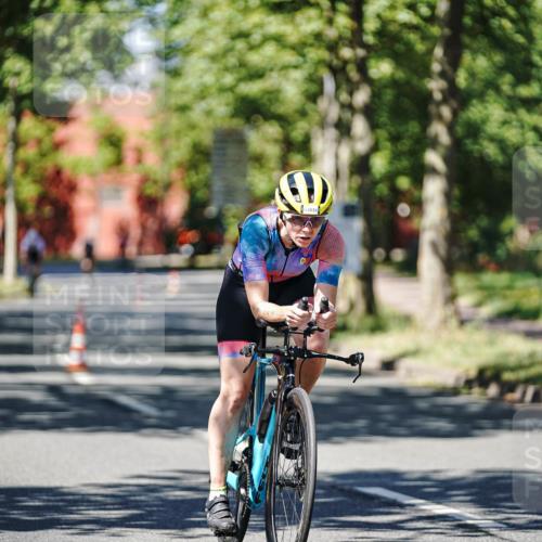 09.08.2026 - GEWOBA Citytriathlon Bremen Michael Burmester http://msf.ph/oto/9949457 09.08.2026 12:50:44 Radfahren 594, 648, 730, 737, 794, 799, 932, 993, 1016, 1137, 1139, 1158 meine-sportfotos.de