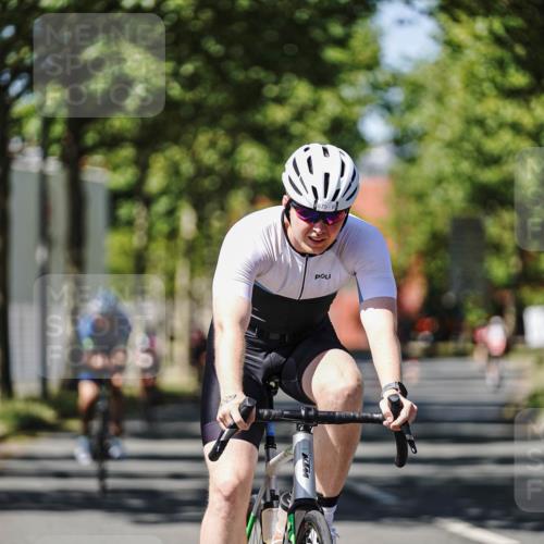 09.08.2026 - GEWOBA Citytriathlon Bremen Michael Burmester http://msf.ph/oto/9949463 09.08.2026 12:50:52 Radfahren 594, 624, 730, 799, 808, 879, 932, 987, 1016, 1137, 1139 meine-sportfotos.de