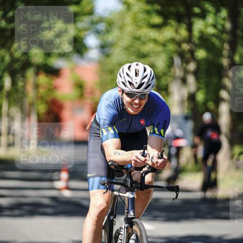 09.08.2026 - GEWOBA Citytriathlon Bremen Michael Burmester http://msf.ph/oto/9949466 09.08.2026 12:50:54 Radfahren 624, 730, 799, 808, 879, 932, 987, 1016, 1137, 1139 meine-sportfotos.de
