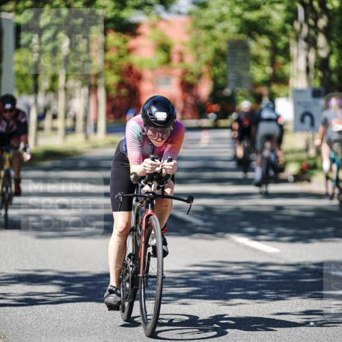09.08.2026 - GEWOBA Citytriathlon Bremen Michael Burmester http://msf.ph/oto/9949467 09.08.2026 12:50:56 Radfahren 624, 799, 808, 879, 932, 987, 1016, 1139 meine-sportfotos.de