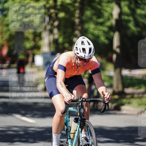09.08.2026 - GEWOBA Citytriathlon Bremen Michael Burmester http://msf.ph/oto/9949483 09.08.2026 12:51:12 Radfahren 606, 884, 1133 meine-sportfotos.de
