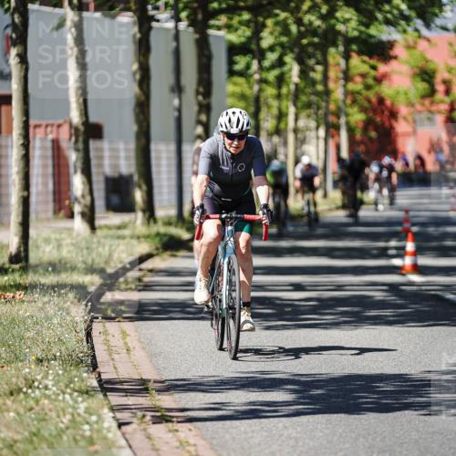 09.08.2026 - GEWOBA Citytriathlon Bremen Michael Burmester http://msf.ph/oto/9949488 09.08.2026 12:51:27 Radfahren 560, 595, 756, 880, 1019, 1110 meine-sportfotos.de