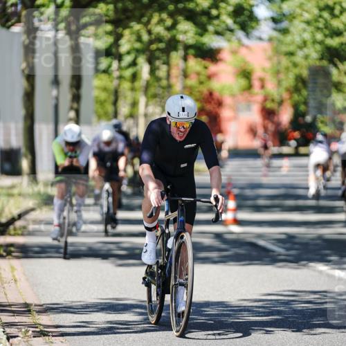 09.08.2026 - GEWOBA Citytriathlon Bremen Michael Burmester http://msf.ph/oto/9949493 09.08.2026 12:51:30 Radfahren 560, 562, 595, 756, 787, 880, 1019, 1110, 1155 meine-sportfotos.de
