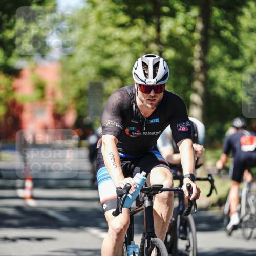 09.08.2026 - GEWOBA Citytriathlon Bremen Michael Burmester http://msf.ph/oto/9949499 09.08.2026 12:51:33 Radfahren 560, 562, 595, 668, 756, 787, 877, 880, 909, 914, 1019, 1110, 1155 meine-sportfotos.de
