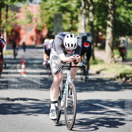 09.08.2026 - GEWOBA Citytriathlon Bremen Michael Burmester http://msf.ph/oto/9949500 09.08.2026 12:51:34 Radfahren 560, 562, 595, 668, 756, 787, 877, 880, 909, 914, 1019, 1110, 1155 meine-sportfotos.de