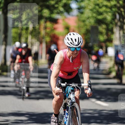 09.08.2026 - GEWOBA Citytriathlon Bremen Michael Burmester http://msf.ph/oto/9949520 09.08.2026 12:51:56 Radfahren 545, 582, 615, 820, 867, 990, 1013, 1143 meine-sportfotos.de