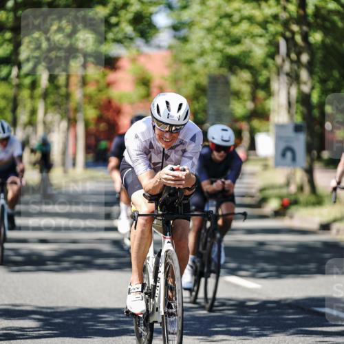 09.08.2026 - GEWOBA Citytriathlon Bremen Michael Burmester http://msf.ph/oto/9949544 09.08.2026 12:52:14 Radfahren 679, 682, 717, 750, 820, 826, 979, 1130 meine-sportfotos.de