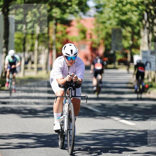 09.08.2026 - GEWOBA Citytriathlon Bremen Michael Burmester http://msf.ph/oto/9949550 09.08.2026 12:52:16 Radfahren 679, 682, 717, 750, 826, 979, 1130 meine-sportfotos.de