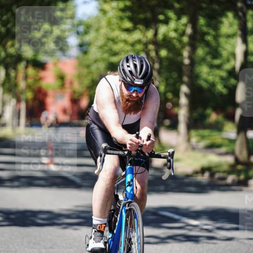 09.08.2026 - GEWOBA Citytriathlon Bremen Michael Burmester http://msf.ph/oto/9949582 09.08.2026 12:54:31 Radfahren 574, 639, 781, 812, 816, 864, 1127, 1142 meine-sportfotos.de