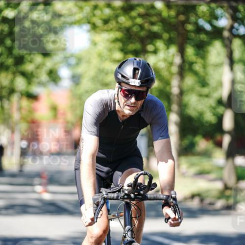 09.08.2026 - GEWOBA Citytriathlon Bremen Michael Burmester http://msf.ph/oto/9949606 09.08.2026 12:55:00 Radfahren 568, 745, 839, 935 meine-sportfotos.de