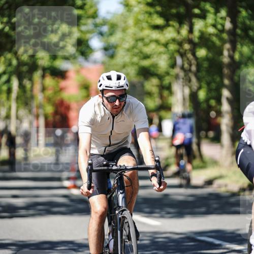09.08.2026 - GEWOBA Citytriathlon Bremen Michael Burmester http://msf.ph/oto/9949635 09.08.2026 12:55:30 Radfahren 653, 705, 789, 872, 918, 930, 938, 948, 960, 1111, 1131, 1147 meine-sportfotos.de