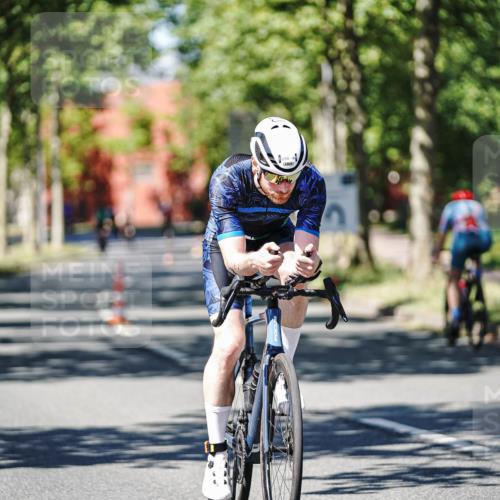 09.08.2026 - GEWOBA Citytriathlon Bremen Michael Burmester http://msf.ph/oto/9949649 09.08.2026 12:55:38 Radfahren 653, 675, 694, 872, 918, 938, 948, 960, 1111, 1131, 1147 meine-sportfotos.de