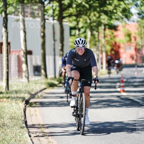 09.08.2026 - GEWOBA Citytriathlon Bremen Michael Burmester http://msf.ph/oto/9949663 09.08.2026 12:55:58 Radfahren 612, 667, 763, 783, 897, 1005, 1146, 1156 meine-sportfotos.de
