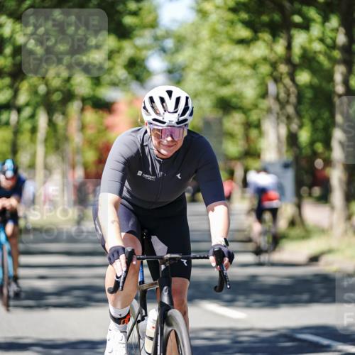 09.08.2026 - GEWOBA Citytriathlon Bremen Michael Burmester http://msf.ph/oto/9949664 09.08.2026 12:55:59 Radfahren 564, 612, 667, 763, 783, 810, 897, 1005, 1146, 1156 meine-sportfotos.de