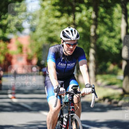 09.08.2026 - GEWOBA Citytriathlon Bremen Michael Burmester http://msf.ph/oto/9949667 09.08.2026 12:56:02 Radfahren 564, 612, 667, 763, 780, 783, 810, 819, 897, 1005, 1156 meine-sportfotos.de