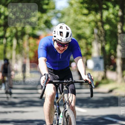 09.08.2026 - GEWOBA Citytriathlon Bremen Michael Burmester http://msf.ph/oto/9949677 09.08.2026 12:56:10 Radfahren 564, 612, 664, 667, 673, 763, 780, 810, 819, 897, 1005, 1126, 1156 meine-sportfotos.de