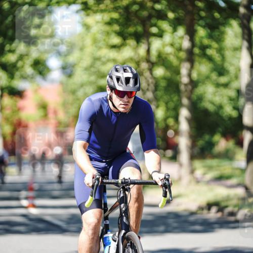 09.08.2026 - GEWOBA Citytriathlon Bremen Michael Burmester http://msf.ph/oto/9949688 09.08.2026 12:56:17 Radfahren 564, 664, 671, 673, 759, 780, 810, 819, 912, 1017, 1126 meine-sportfotos.de