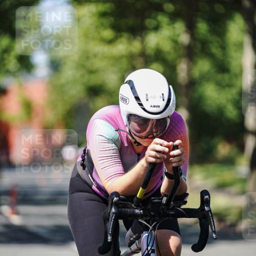 09.08.2026 - GEWOBA Citytriathlon Bremen Michael Burmester http://msf.ph/oto/9949707 09.08.2026 12:56:34 Radfahren 671, 727, 759, 761, 762, 774, 848, 871, 902, 1017, 1113 meine-sportfotos.de