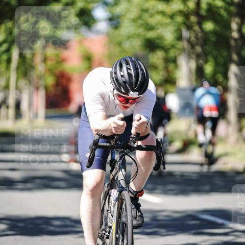 09.08.2026 - GEWOBA Citytriathlon Bremen Michael Burmester http://msf.ph/oto/9949712 09.08.2026 12:56:42 Radfahren 727, 761, 762, 774, 840, 848, 871, 902, 1113 meine-sportfotos.de