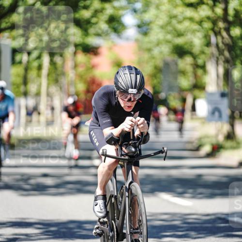 09.08.2026 - GEWOBA Citytriathlon Bremen Michael Burmester http://msf.ph/oto/9949755 09.08.2026 12:57:26 Radfahren 586, 603, 701, 702, 806, 834, 838, 858, 886, 982 meine-sportfotos.de