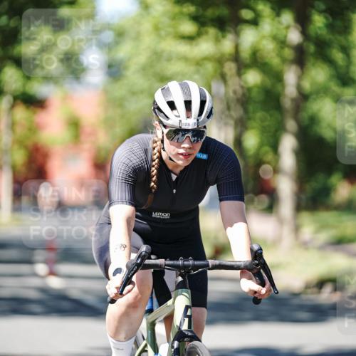 09.08.2026 - GEWOBA Citytriathlon Bremen Michael Burmester http://msf.ph/oto/9949771 09.08.2026 12:57:41 Radfahren 627, 701, 702, 707, 834, 888, 1136, 1153 meine-sportfotos.de
