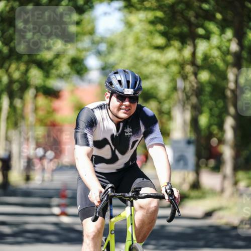 09.08.2026 - GEWOBA Citytriathlon Bremen Michael Burmester http://msf.ph/oto/9949774 09.08.2026 12:57:45 Radfahren 627, 701, 707, 711, 888, 919, 1136, 1153 meine-sportfotos.de