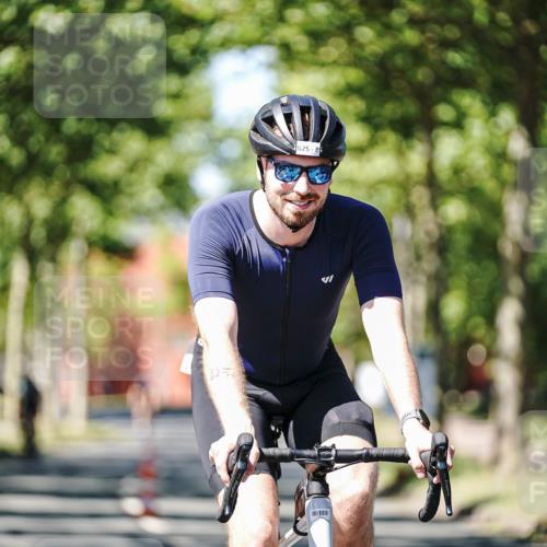 09.08.2026 - GEWOBA Citytriathlon Bremen Michael Burmester http://msf.ph/oto/9949807 09.08.2026 12:58:07 Radfahren 548, 578, 602, 625, 651, 718, 931, 943, 976, 998, 1003, 1121, 1154 meine-sportfotos.de