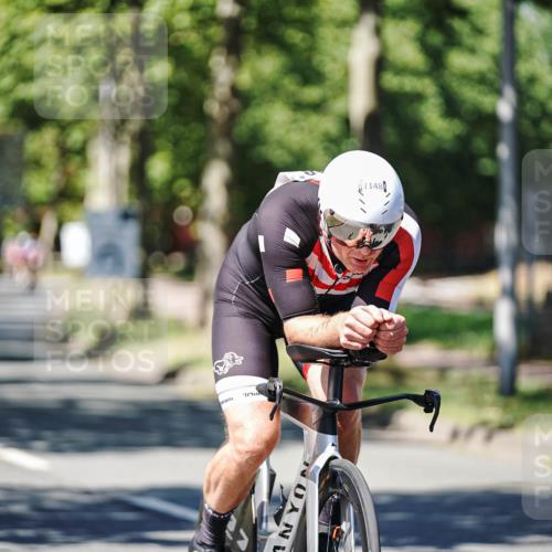 09.08.2026 - GEWOBA Citytriathlon Bremen Michael Burmester http://msf.ph/oto/9949842 09.08.2026 12:58:48 Radfahren 626, 953, 1132 meine-sportfotos.de