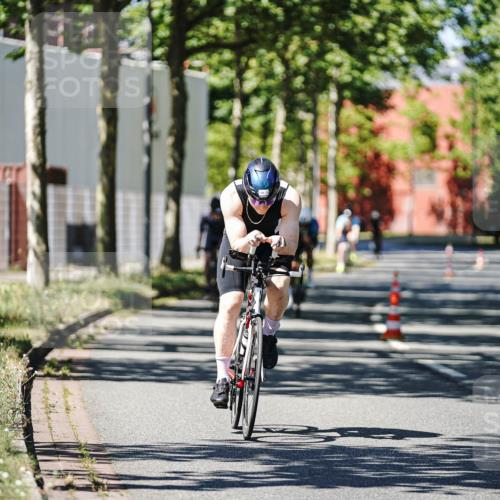 09.08.2026 - GEWOBA Citytriathlon Bremen Michael Burmester http://msf.ph/oto/9949847 09.08.2026 12:59:06 Radfahren 588, 626, 656, 672, 732, 1148 meine-sportfotos.de