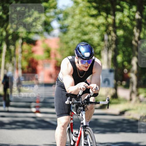 09.08.2026 - GEWOBA Citytriathlon Bremen Michael Burmester http://msf.ph/oto/9949848 09.08.2026 12:59:07 Radfahren 588, 626, 656, 672, 732, 1148 meine-sportfotos.de