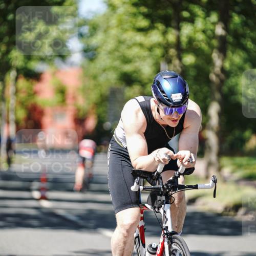 09.08.2026 - GEWOBA Citytriathlon Bremen Michael Burmester http://msf.ph/oto/9949849 09.08.2026 12:59:07 Radfahren 588, 626, 656, 672, 732, 1148 meine-sportfotos.de