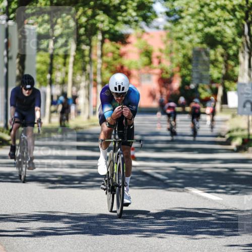 09.08.2026 - GEWOBA Citytriathlon Bremen Michael Burmester http://msf.ph/oto/9949850 09.08.2026 12:59:09 Radfahren 588, 656, 672, 732, 1148 meine-sportfotos.de