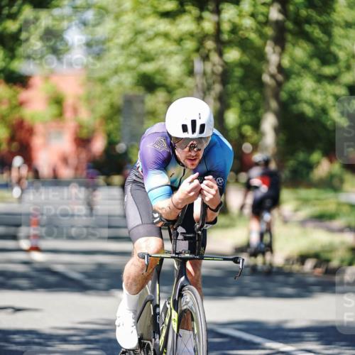 09.08.2026 - GEWOBA Citytriathlon Bremen Michael Burmester http://msf.ph/oto/9949852 09.08.2026 12:59:10 Radfahren 588, 656, 672, 732, 1115 meine-sportfotos.de