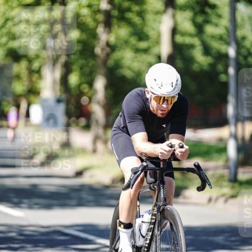 09.08.2026 - GEWOBA Citytriathlon Bremen Michael Burmester http://msf.ph/oto/9949864 09.08.2026 12:59:30 Radfahren 635, 658, 693, 805, 1115 meine-sportfotos.de