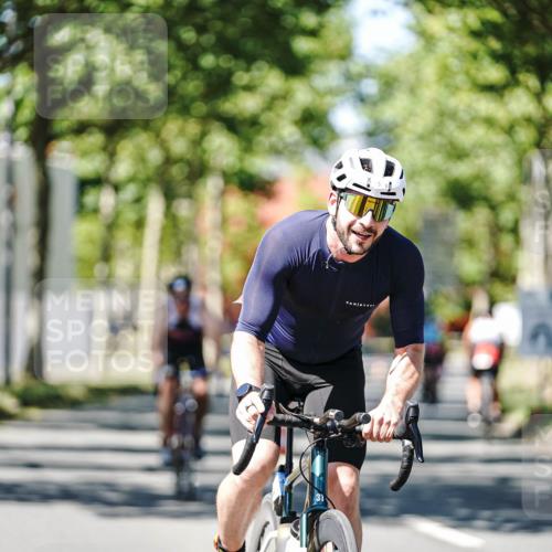 09.08.2026 - GEWOBA Citytriathlon Bremen Michael Burmester http://msf.ph/oto/9949869 09.08.2026 12:59:40 Radfahren 635, 658, 712, 800, 817, 923 meine-sportfotos.de