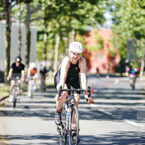 09.08.2026 - GEWOBA Citytriathlon Bremen Michael Burmester http://msf.ph/oto/9949875 09.08.2026 12:59:47 Radfahren 712, 800, 817, 923, 942, 951, 956 meine-sportfotos.de
