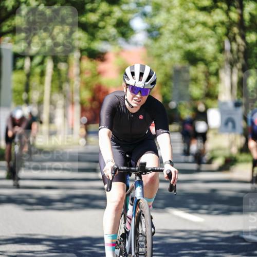 09.08.2026 - GEWOBA Citytriathlon Bremen Michael Burmester http://msf.ph/oto/9949883 09.08.2026 12:59:51 Radfahren 543, 712, 800, 817, 923, 942, 951, 956 meine-sportfotos.de