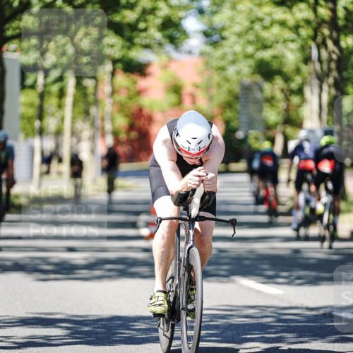 09.08.2026 - GEWOBA Citytriathlon Bremen Michael Burmester http://msf.ph/oto/9949885 09.08.2026 12:59:53 Radfahren 543, 771, 800, 817, 923, 942, 951, 956, 1159 meine-sportfotos.de