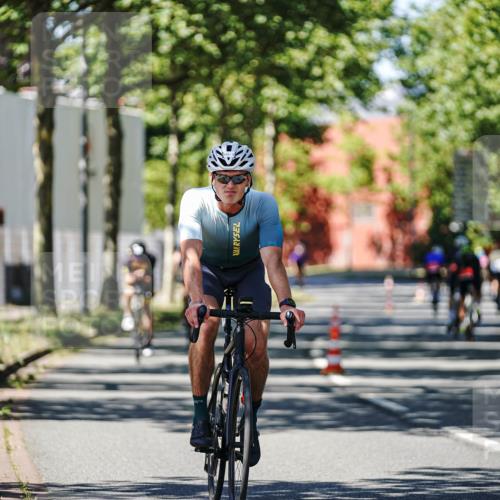 09.08.2026 - GEWOBA Citytriathlon Bremen Michael Burmester http://msf.ph/oto/9949889 09.08.2026 12:59:55 Radfahren 543, 771, 800, 849, 923, 942, 951, 956, 1159 meine-sportfotos.de