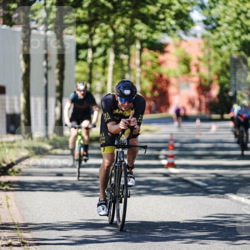 09.08.2026 - GEWOBA Citytriathlon Bremen Michael Burmester http://msf.ph/oto/9949892 09.08.2026 12:59:57 Radfahren 543, 771, 800, 849, 923, 942, 951, 956, 1159 meine-sportfotos.de