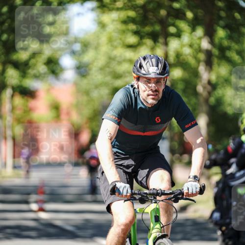 09.08.2026 - GEWOBA Citytriathlon Bremen Michael Burmester http://msf.ph/oto/9949897 09.08.2026 12:59:59 Radfahren 543, 771, 800, 849, 942, 951, 956, 1159 meine-sportfotos.de