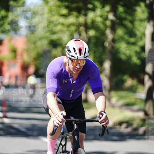 09.08.2026 - GEWOBA Citytriathlon Bremen Michael Burmester http://msf.ph/oto/9949901 09.08.2026 13:00:07 Radfahren 543, 674, 771, 849, 1159 meine-sportfotos.de