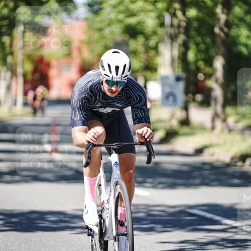 09.08.2026 - GEWOBA Citytriathlon Bremen Michael Burmester http://msf.ph/oto/9949902 09.08.2026 13:00:12 Radfahren 660, 674, 771, 849, 1128, 1159 meine-sportfotos.de