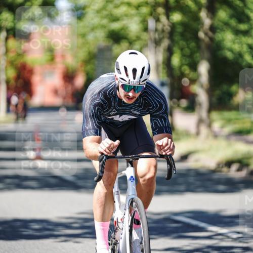 09.08.2026 - GEWOBA Citytriathlon Bremen Michael Burmester http://msf.ph/oto/9949903 09.08.2026 13:00:12 Radfahren 660, 674, 771, 849, 1128, 1159 meine-sportfotos.de