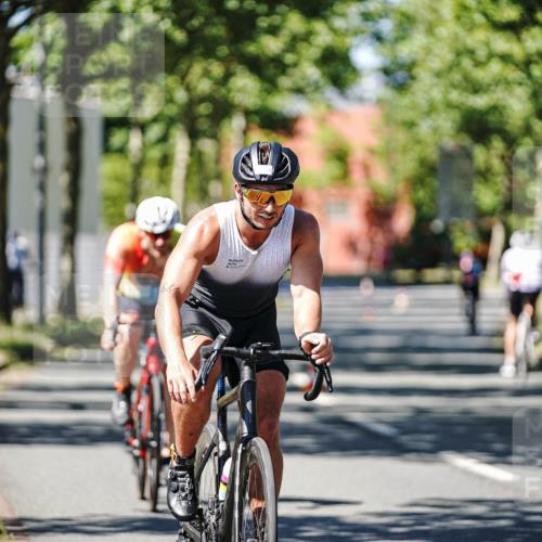 09.08.2026 - GEWOBA Citytriathlon Bremen Michael Burmester http://msf.ph/oto/9949911 09.08.2026 13:00:20 Radfahren 660, 661, 674, 753, 1010, 1128 meine-sportfotos.de