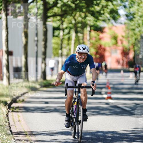 09.08.2026 - GEWOBA Citytriathlon Bremen Michael Burmester http://msf.ph/oto/9949916 09.08.2026 13:00:24 Radfahren 621, 660, 661, 753, 1010, 1128 meine-sportfotos.de