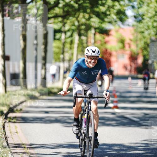 09.08.2026 - GEWOBA Citytriathlon Bremen Michael Burmester http://msf.ph/oto/9949917 09.08.2026 13:00:24 Radfahren 621, 660, 661, 753, 1010, 1128 meine-sportfotos.de