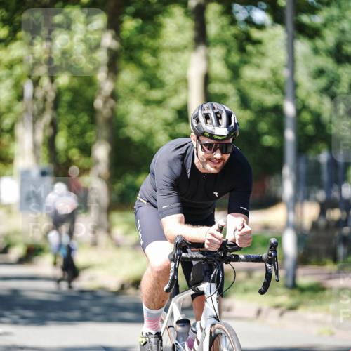 09.08.2026 - GEWOBA Citytriathlon Bremen Michael Burmester http://msf.ph/oto/9949927 09.08.2026 13:00:35 Radfahren 621, 633, 649, 700, 720, 870, 915, 940, 989, 1010, 1104, 1123 meine-sportfotos.de